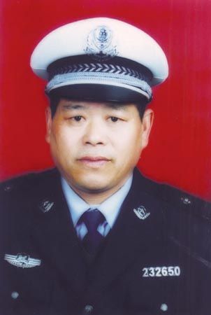邳州市公安局交巡警副指导员杨松林