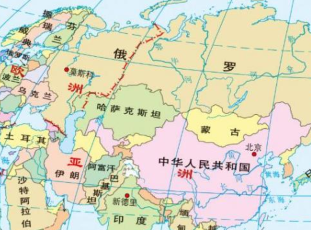 北邻俄罗斯,南与乌兹别克斯坦,土库曼斯坦,吉尔吉斯斯坦接壤,西濒里海