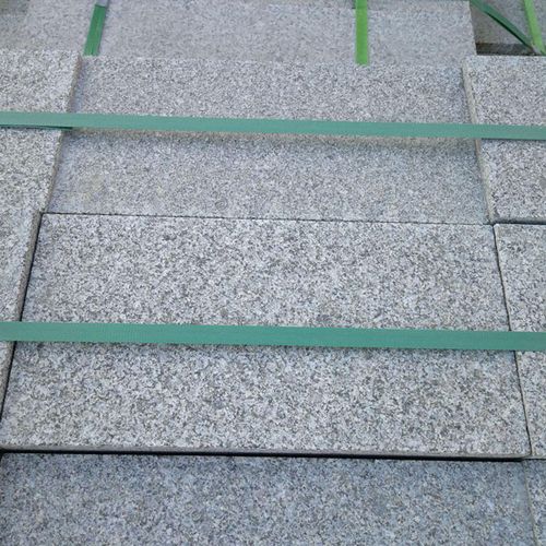 芝麻灰火烧板多少钱一米报价电话盈源石业石材加工厂