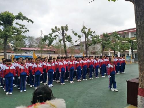 七彩阳光,健康你我―濮阳县八都坊小学五一中队广播操