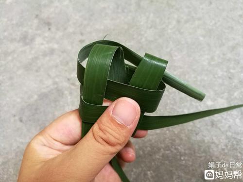 草编小金鱼,和宝宝一起做手工