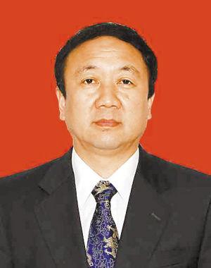 肖敏  