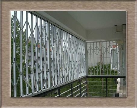 西安彩钢推拉防盗窗 西安伸缩防护网防盗窗拉闸防护网