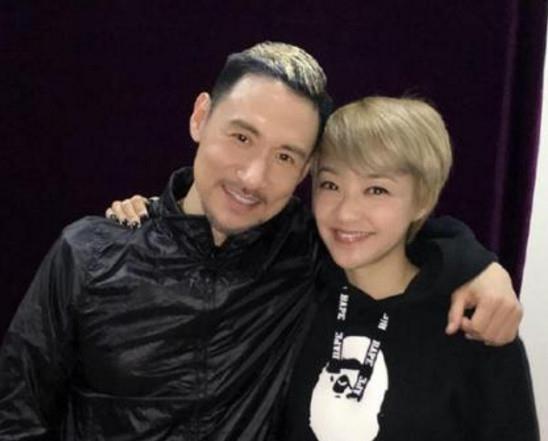 和张学友彼此错过,誉为香港公主,情感一路坎坷,52岁至今单身