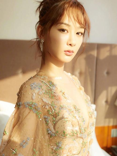 学院_杨紫_电影_美女_日出_古装_历史_美女校花_娱乐_明星娱乐资讯