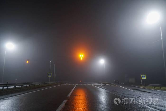 夜路暗路高速路红蓝光沥青线雾暗景观灯