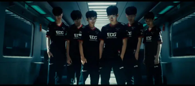 edg绝地反击挺进决赛 jiejie护国皇子掌控比赛 夺冠却