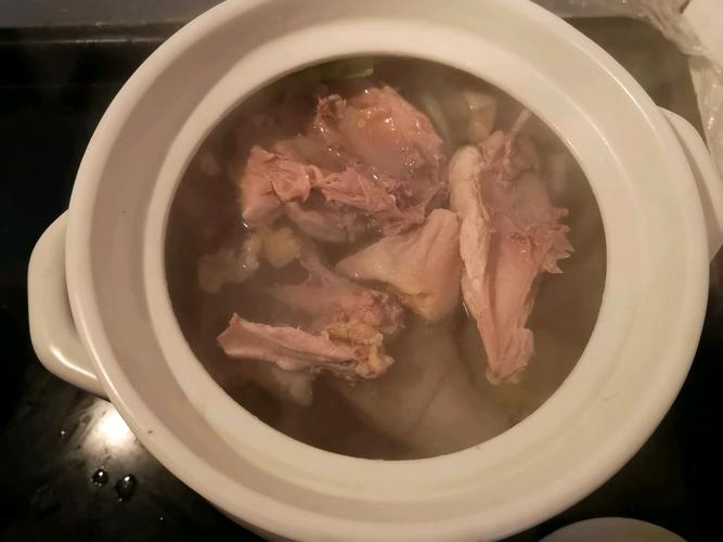 竹笋炖鸡汤