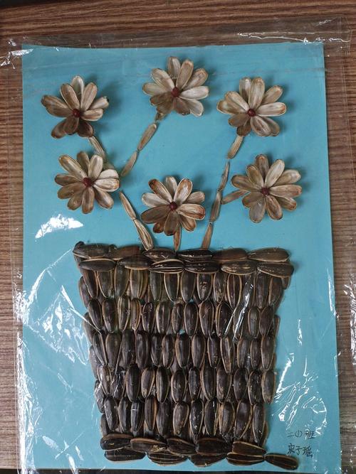 "垃圾分类变废为宝"创意手工作品(五里铺小学二一班)