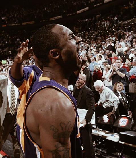 老照片!美媒晒科比赛场旧照