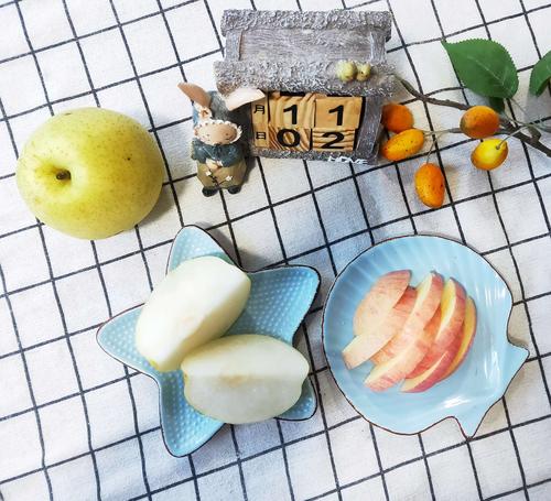 水果拼盘:苹果,黄金梨