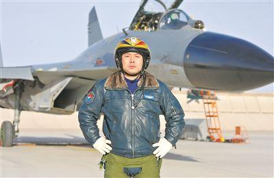 全国人大代表,空军某训练基地司令员许利强——以战领