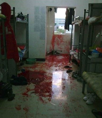 云南学生情杀惨剧 3男争1女死者身中44刀(图)