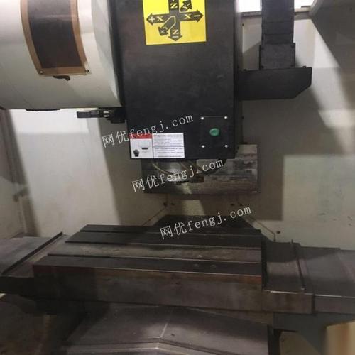 广东佛山转让一台台群v6加工中心,三菱m70系统,带刀臂式 9999元