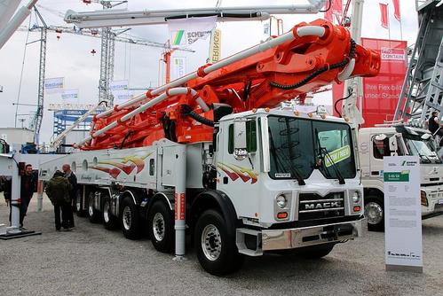 7桥65米,施维英最长臂架泵车,一小时泵送混凝土162m643