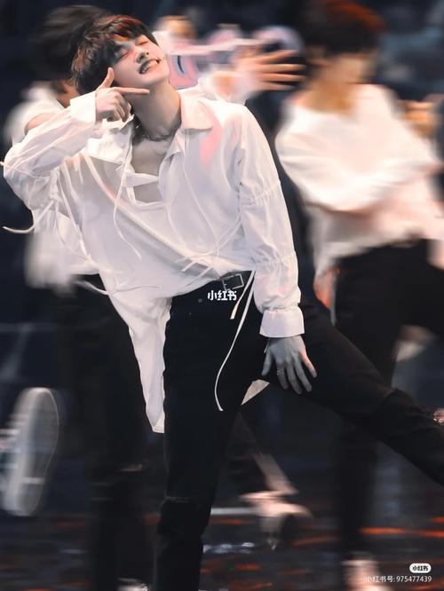 丁程鑫神图_丁程鑫_娱乐_明星娱乐资讯