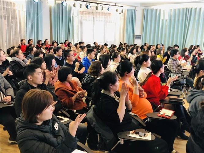 历下区保利华庭幼儿园家长学校亲子讲座