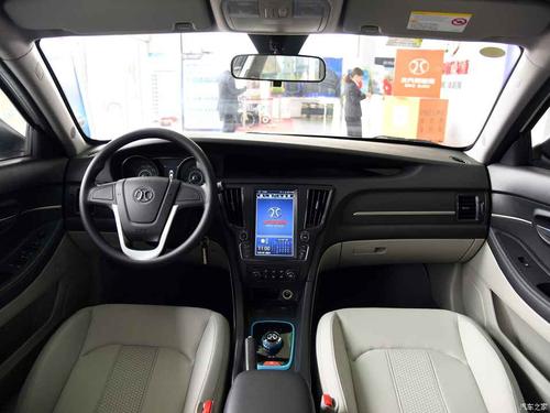 新车搭载了北汽新能源e-motion drive超级电驱技术,主要针对最大续航