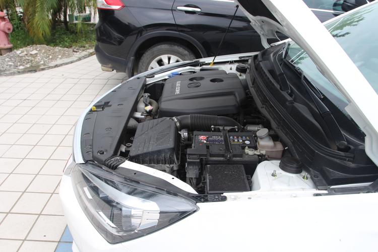 长安-悦翔v7 2015款 1.6l 自动乐享型