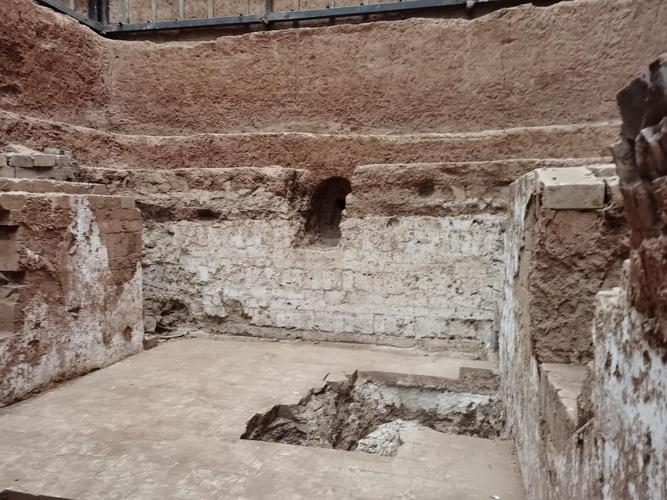 从"琥珀小儿骑羊串饰"看"女儿奴"曹睿