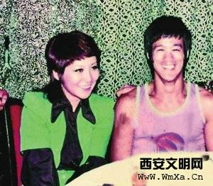 丁佩揭秘李小龙死因 个人资料简介