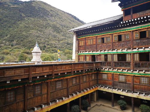 阿坝州马尔康市卓克基土司官寨成自驾游热门景区