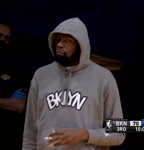 杜兰特与演员私信吵架侮辱女性和同性恋并且恐吓人家要地址