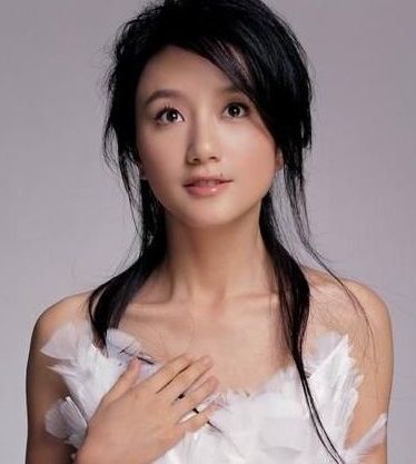 李倩 李倩个人资料和身高照片 李倩老公是谁