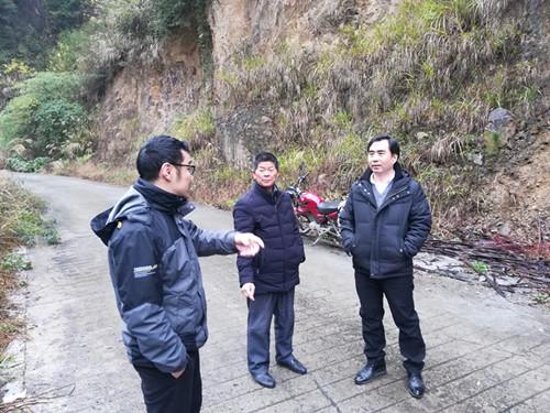 肖智勇到崇义乡调研指导扶贫产业工作
