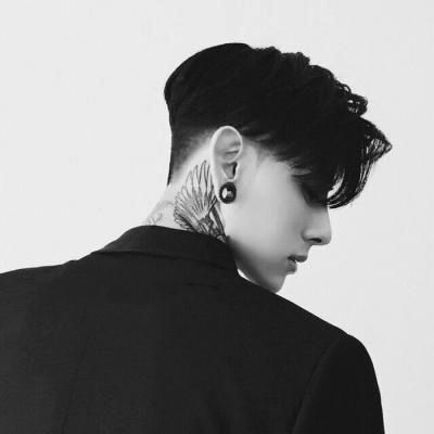 qq头像男神帅气小清新对你动了情