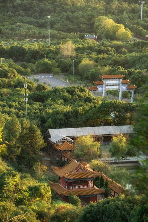 武汉光谷龙泉山灵泉寺