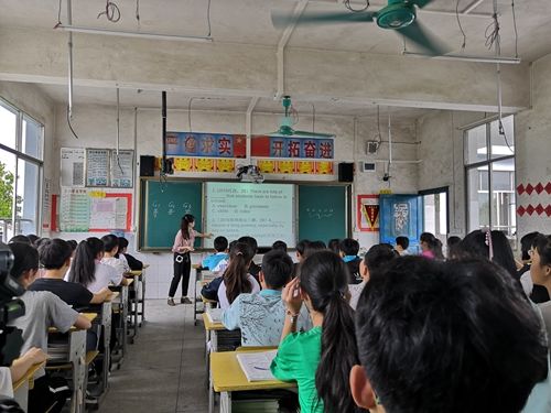 江永二中百花齐放青年教师教学比武火热进行