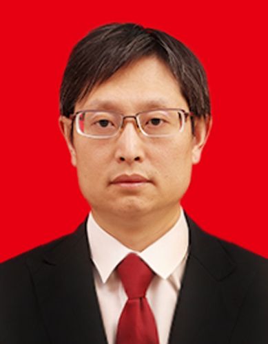  p>董学锋,男,汉族,1976年10月出生,山西省临猗县人,大学学历,2001年1