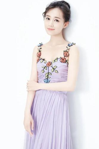 李一桐最美图集,性感时尚,你最喜欢哪张?网友:图四身材有料