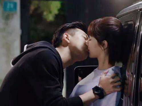 原创杨紫吻戏画面感很强任嘉伦邓伦肖战在列李现最动情