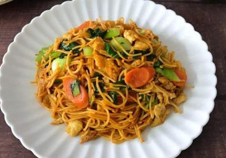 鸡蛋炒面的做法