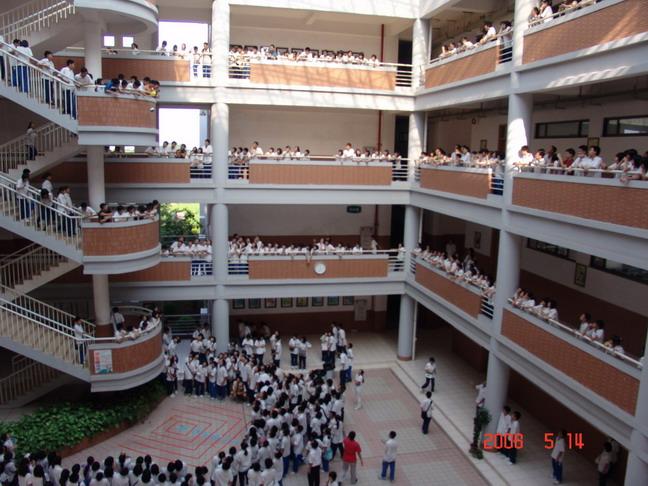 求求东莞中学松山湖学校宿舍图片