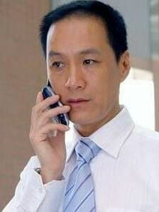 冯远征老师阿! 别和陌生人说话里面的安嘉和医生阿!