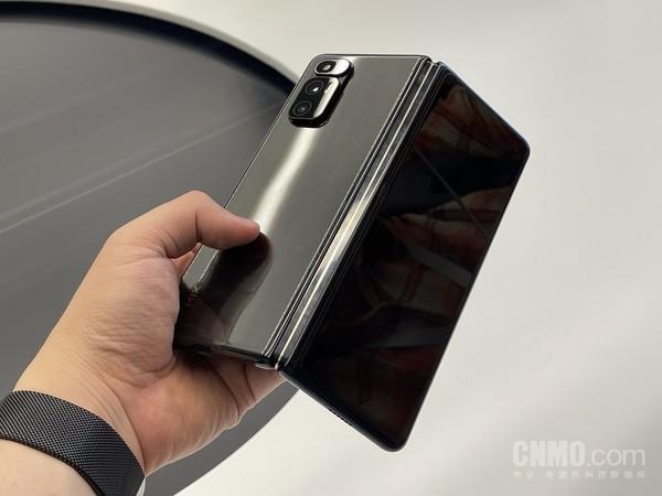 小米mix fold上手 9999元的折叠屏旗舰值得你原地起立