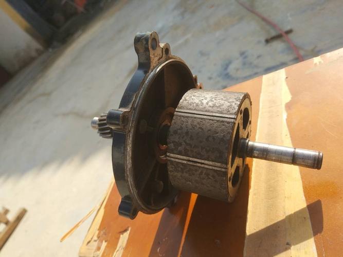 三轮车电机转子装到这个位置可以吗