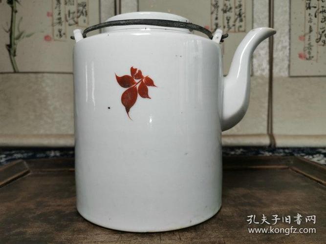 解放初期江西景德镇窑出品彩绘花卉纹饰大号铜提梁直桶茶壶