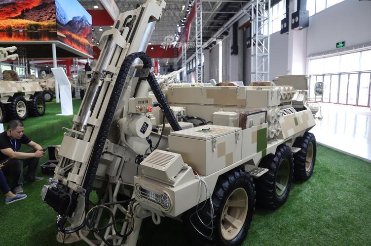 火力即正义!我国产山猫全地形车也背上大筒子