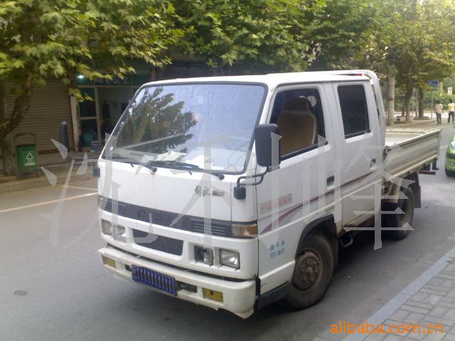 双排货车 品牌:一汽红塔&nbsp;&nbsp;&nbsp;型号:110 价格:7000.