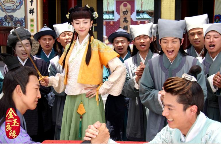 霍建华,唐嫣等领衔主演的古装轻喜剧《金玉良缘》首支片花一经曝光,便