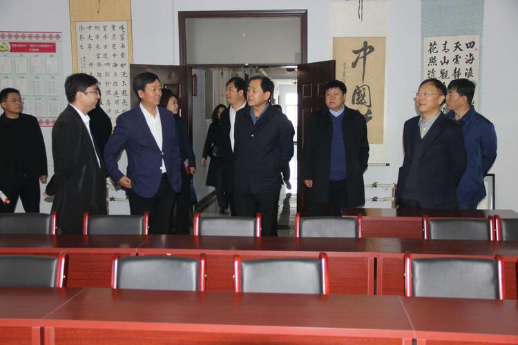 清河县委常委,宣传部长解恭朝,清河县人民政府副县长裴贵廷一行到西杜