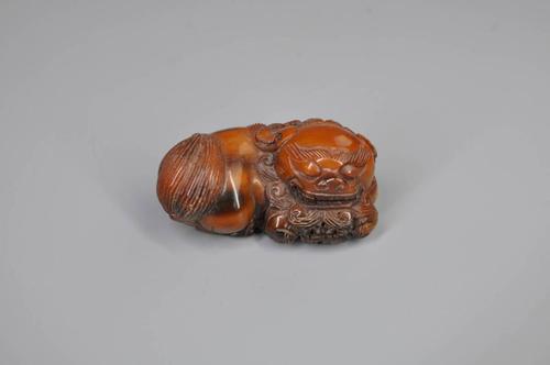 【1812btt0682】中国古董品 清时代 犀牛角【瑞兽】手