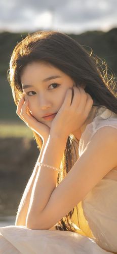 发一些美女壁纸?