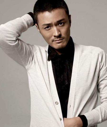 于小伟戴蜘蛛侠面具恶搞照曝光 吓坏粉丝(组图)