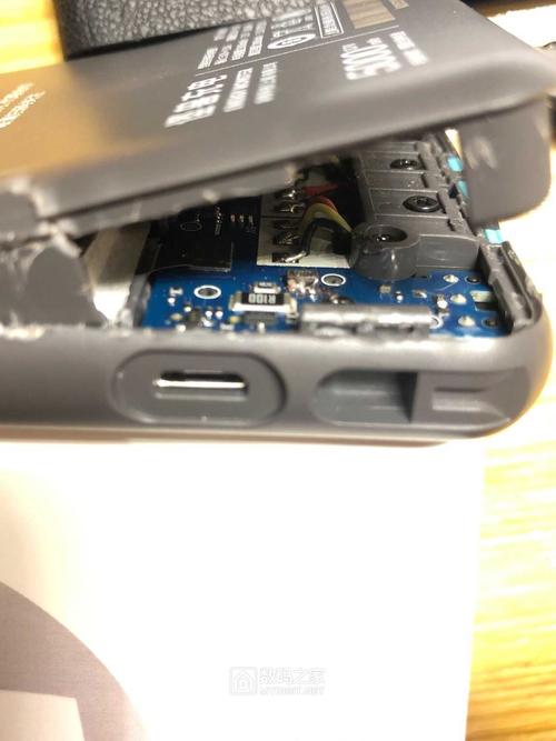 怪兽充电宝拆机硬解