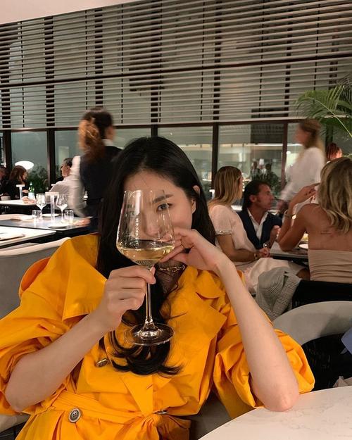 有木有美女喝酒的头像